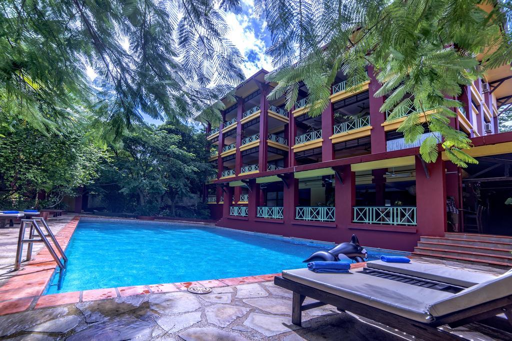 The Harbor Lights Palace Sihanoukville Bagian luar foto