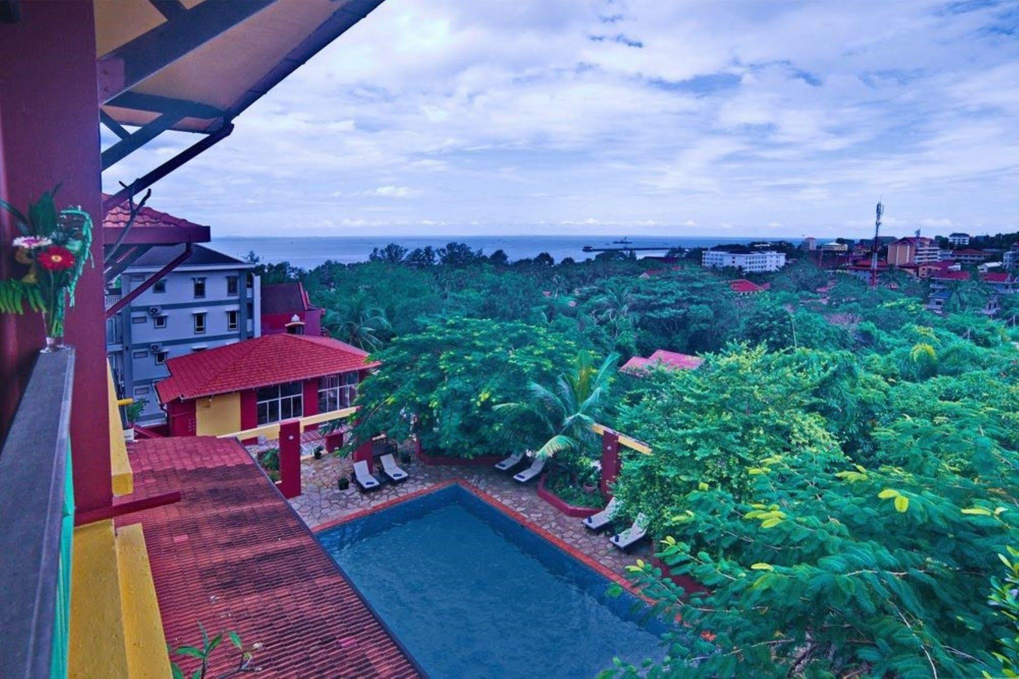 The Harbor Lights Palace Sihanoukville Bagian luar foto